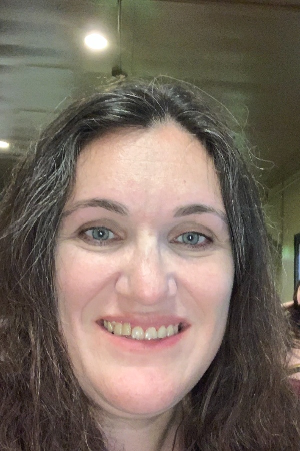 Cruise Brothers Travel Agent Elizabeth Jones